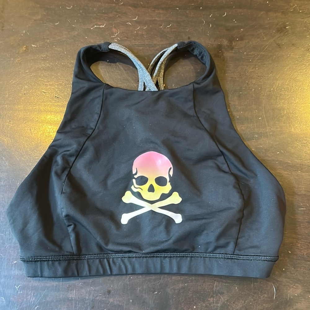 *NICE* Lululemon Free to Be Serene Skull Sports Bra size 6